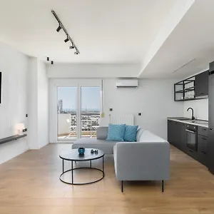 Celine By Halu!, Spacious Next To Business Hub Selanik